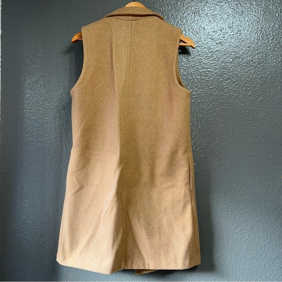 Love Tree Sleeveless Coat - Picture 3 of 6